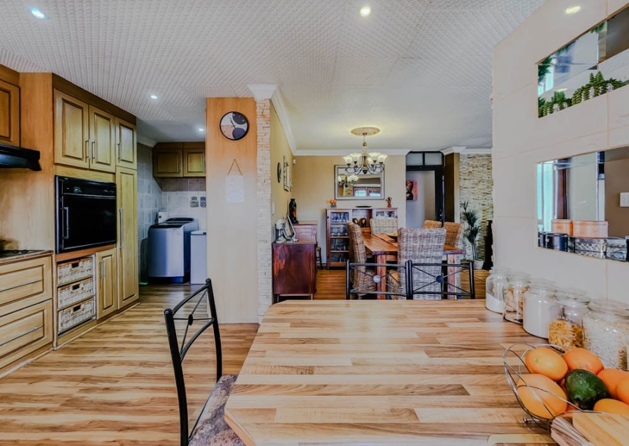 4 Bedroom Property for Sale in Soneike Western Cape